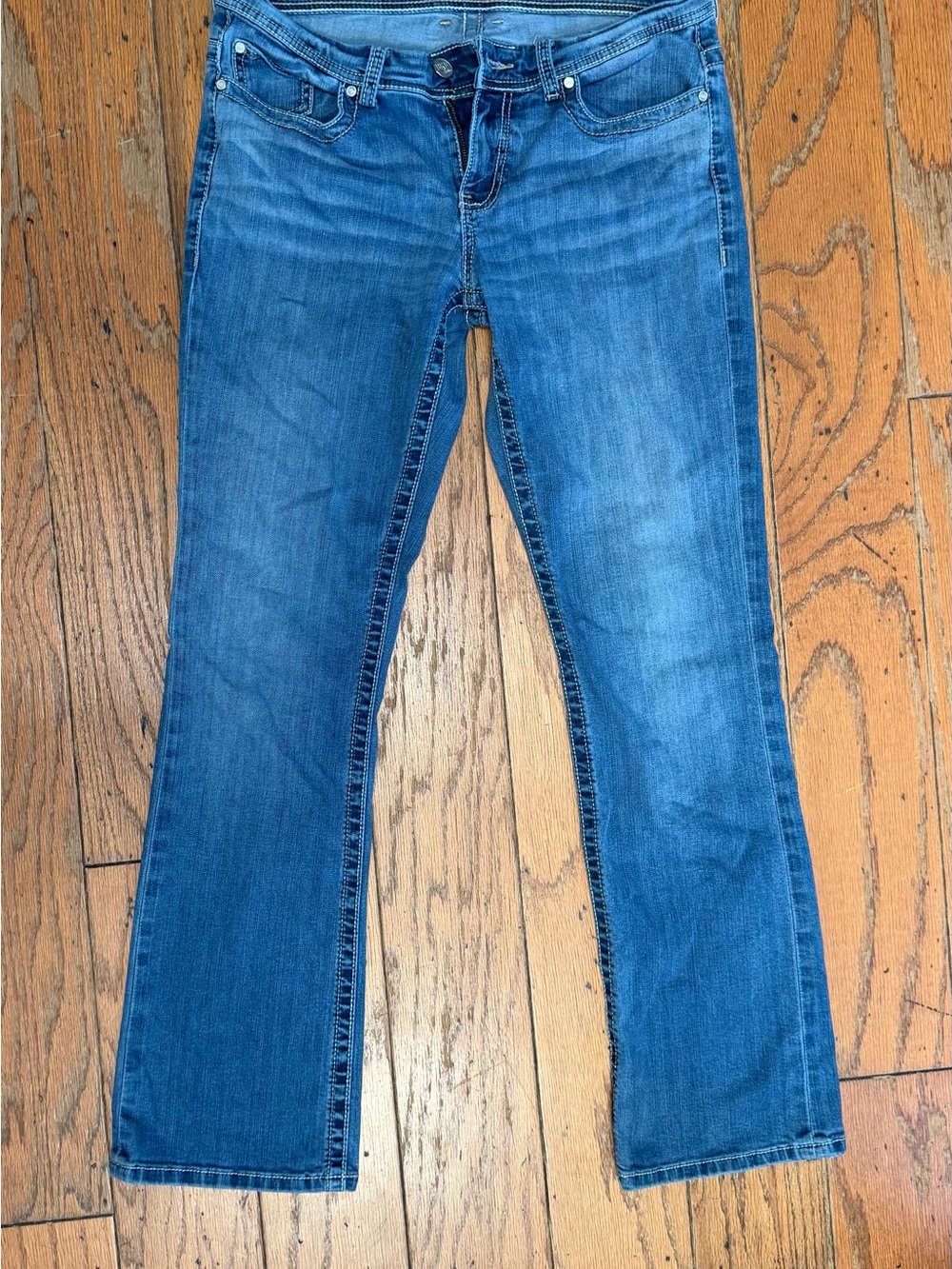 BKE Payton Bootcut Jeans 31L Embellished Pocket Buckle Denim